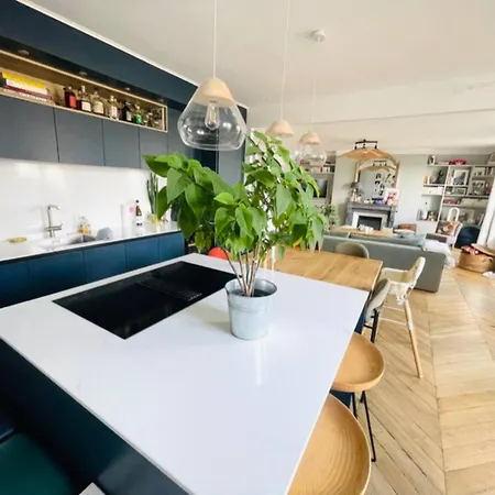 Luxurious And Family Duplex 4bd With Incredible View Appartement *