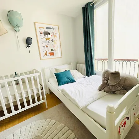 Luxurious And Family Duplex 4bd With Incredible View Parijs