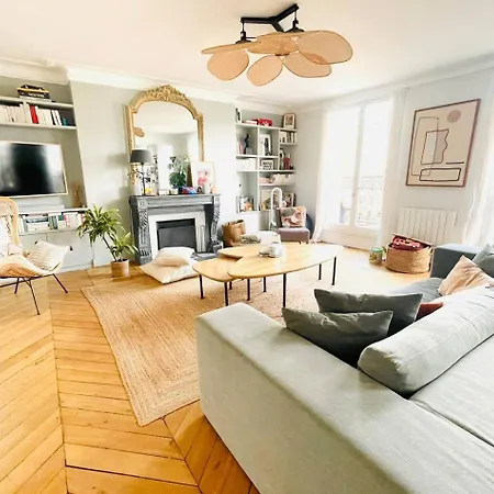 Luxurious And Family Duplex 4bd With Incredible View Parijs