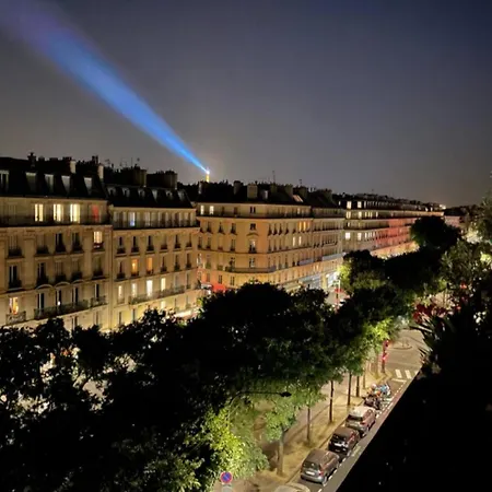 Luxurious And Family Duplex 4bd With Incredible View Appartement Parijs